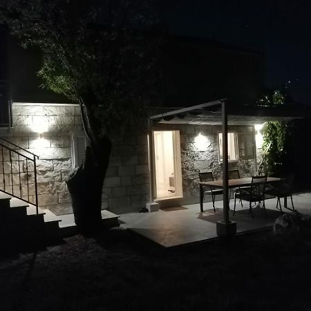 Olive Grove House Lumbarda Villa Buitenkant foto