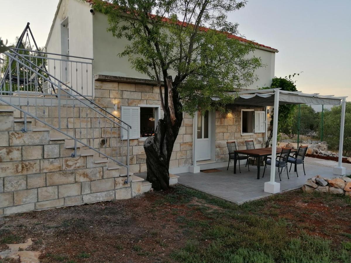 Olive Grove House Lumbarda Villa Buitenkant foto